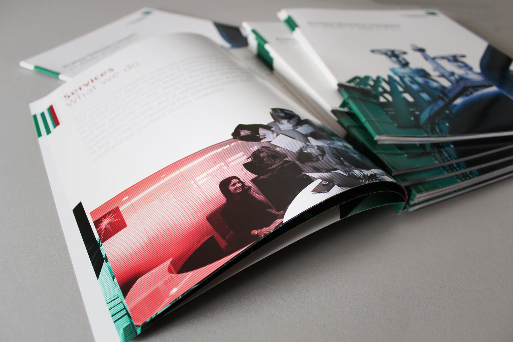 The final 48 page publication blends a cohesive corporate communication with a striking supporting image suite.